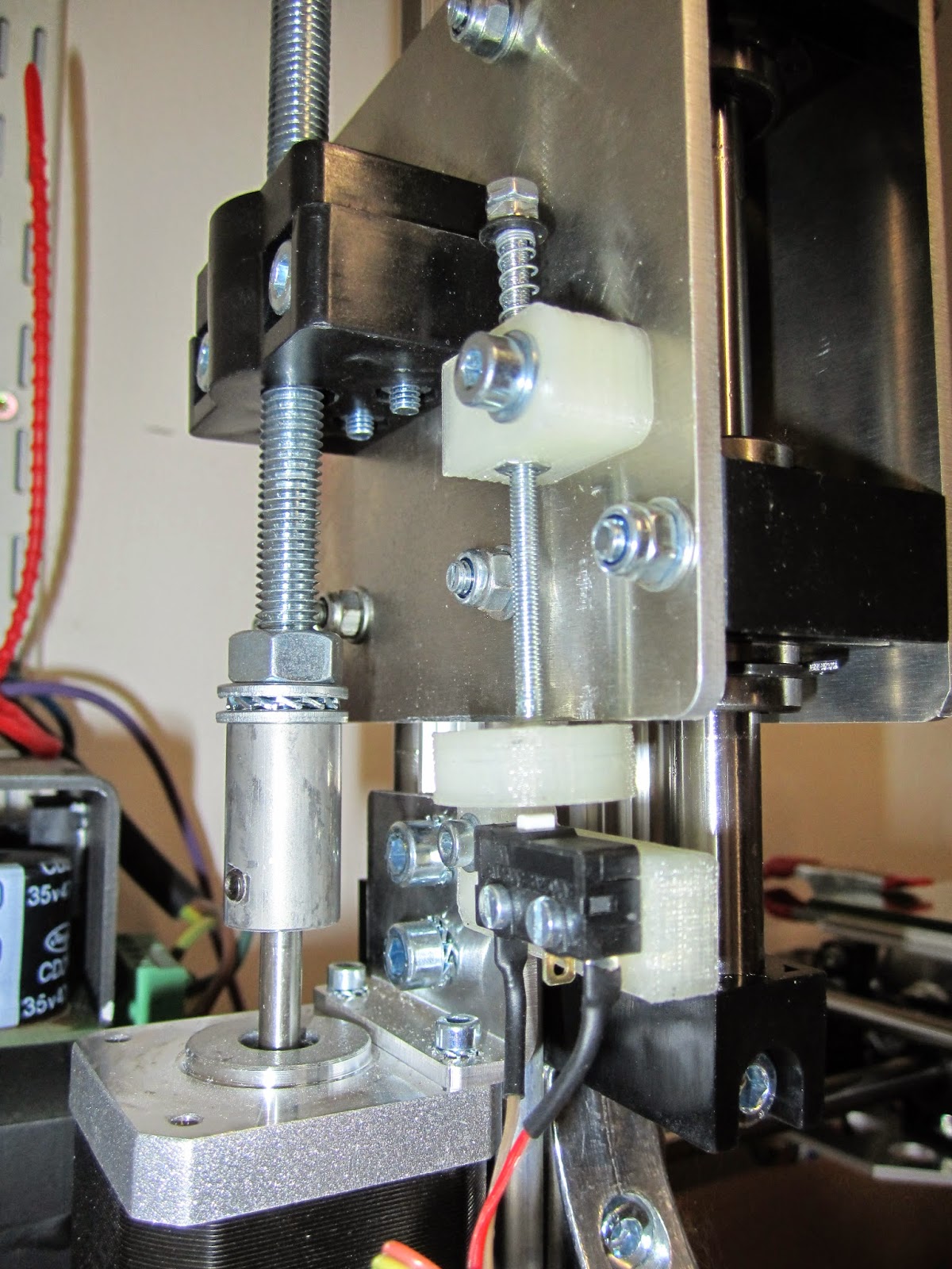 Mehr über den Artikel erfahren Optimierung der Justiermöglichkeit der Z-Achse am K8200